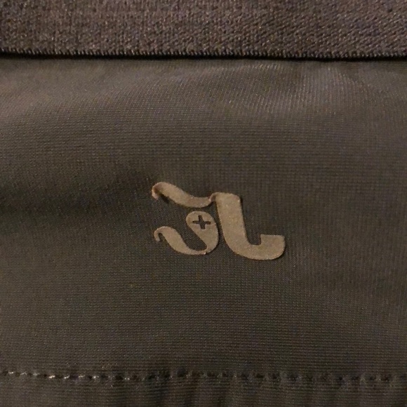 dark gray booty shorts - Picture 3 of 3